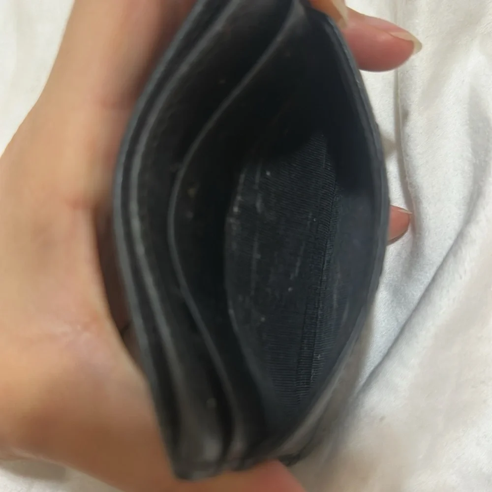 Authentic Gucci Black Quilted Leather Card Holder - Picture 4 of 5